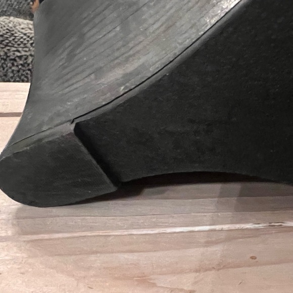 Worn once! Womens Steve Madden wedge heels size 9.5 - Picture 4 of 4